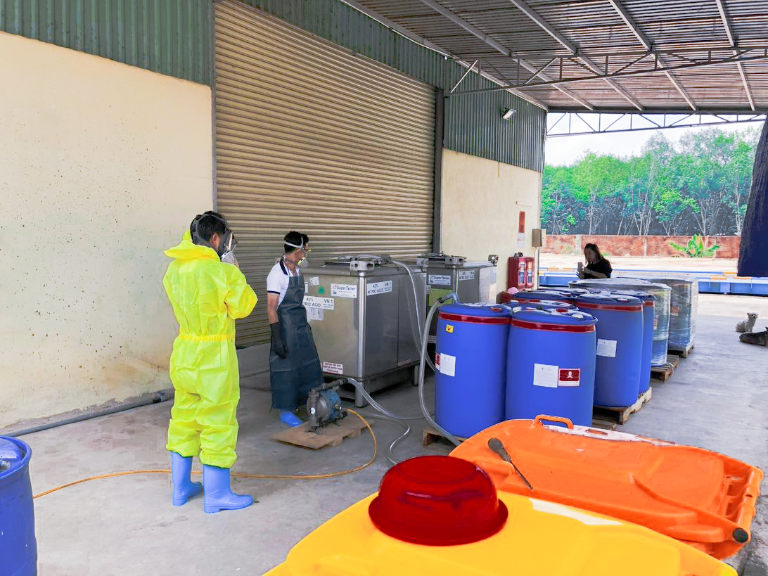 Các hóa chất được xử lý và lưu trữ an toàn tại kho lưu trữ của VCARGO